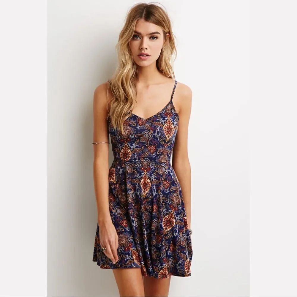✨ Forever 21 Blue Abstract Paisley Cami Dress✨